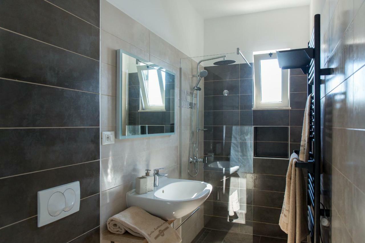 Apartments Aloha Rijeka Bagian luar foto